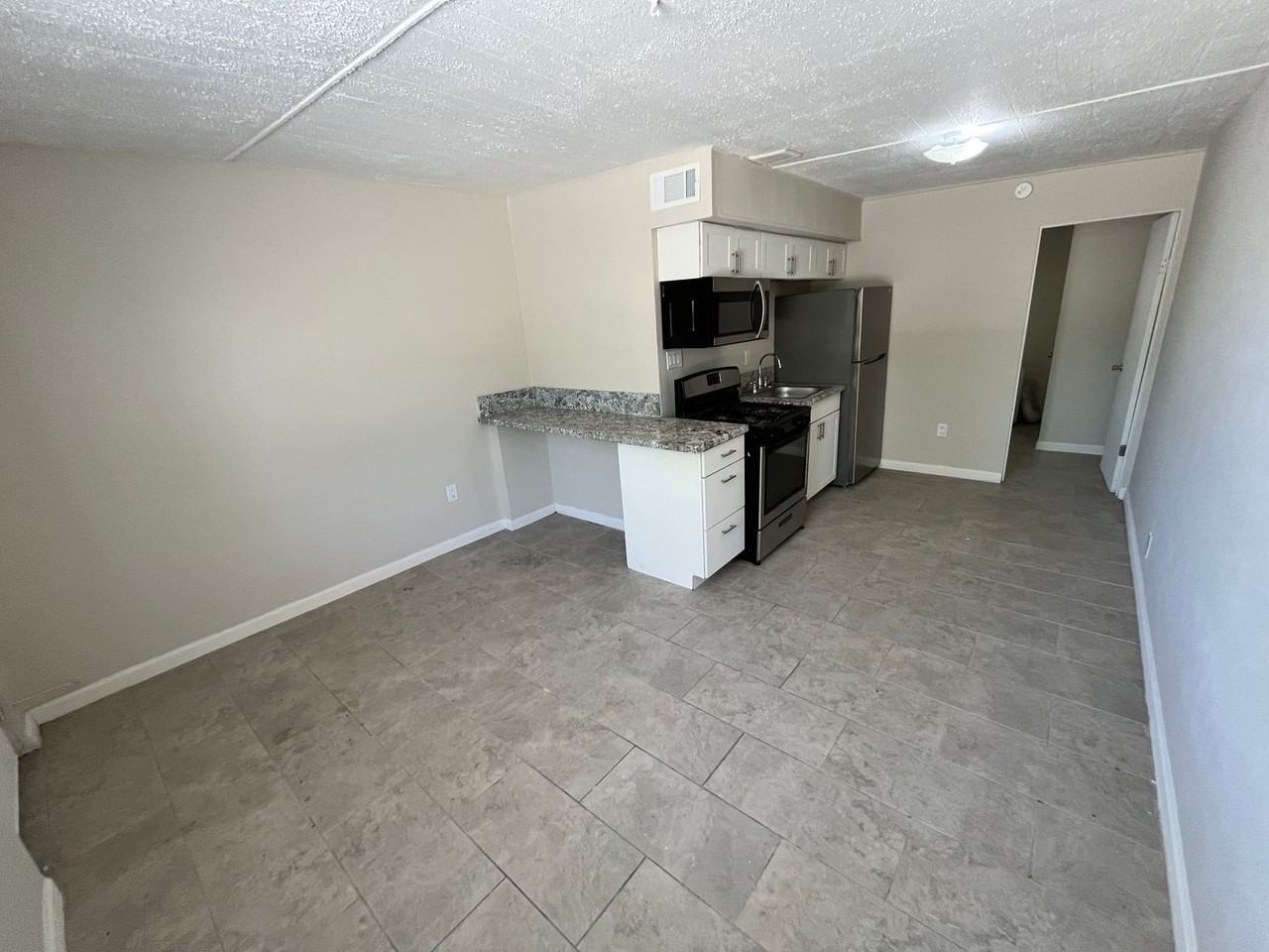 2921 N. Geronimo Avenue - Photo 2 of 23