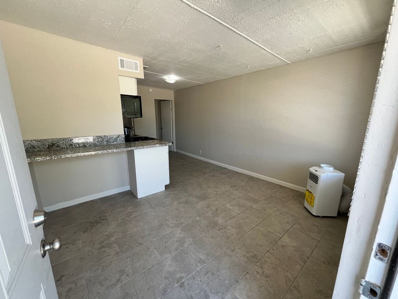 2921 N. Geronimo Avenue - Photo 3 of 23