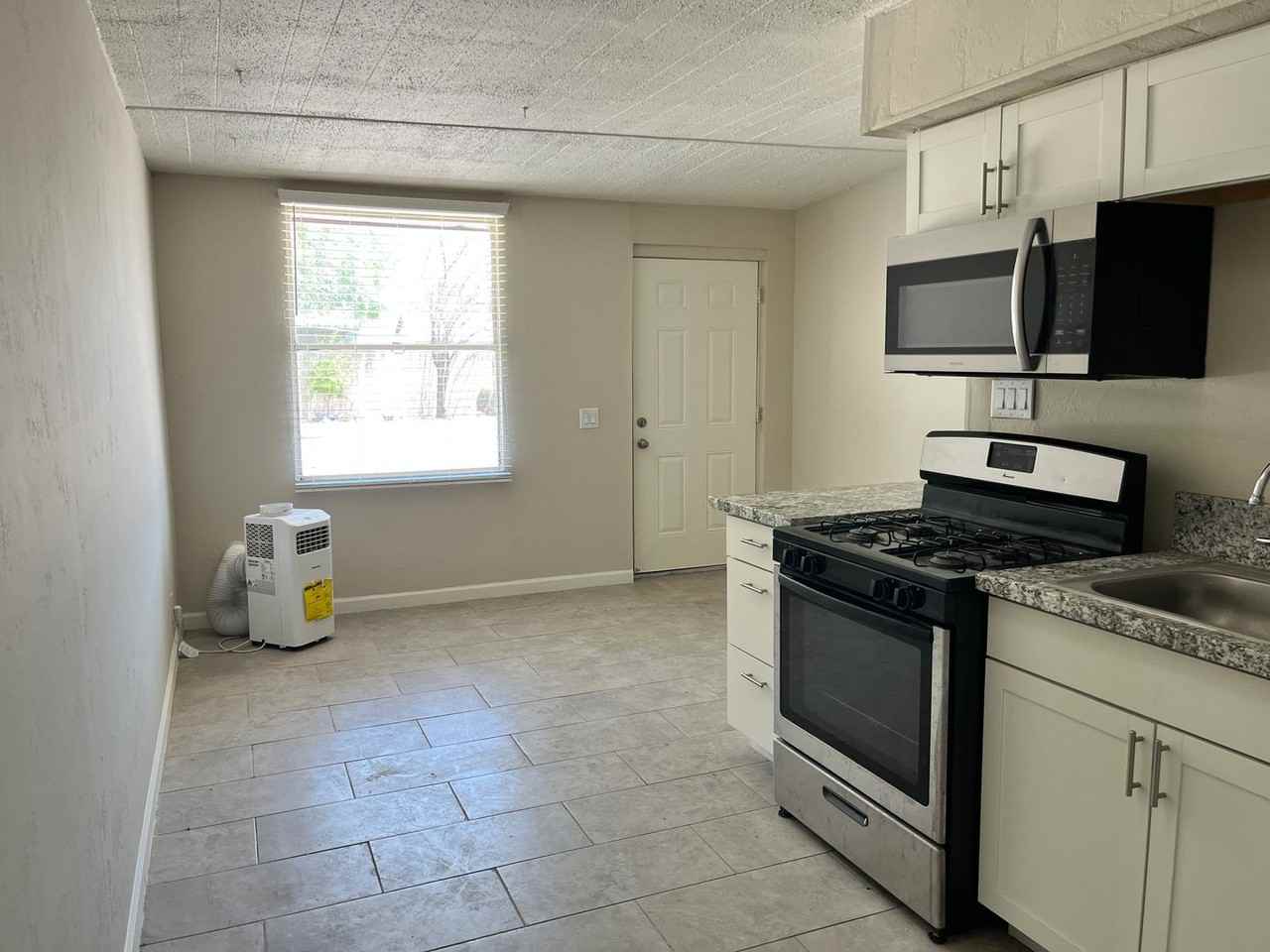 2921 N. Geronimo Avenue - Photo 4 of 23