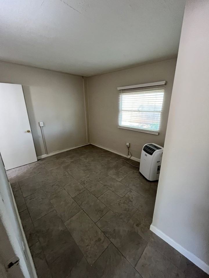 2921 N. Geronimo Avenue - Photo 7 of 23