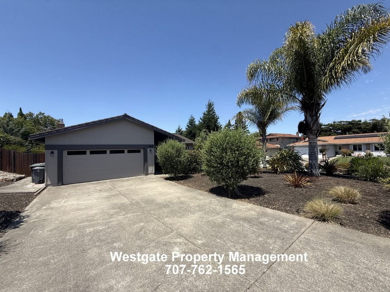 400 Smith Ct - Photo 2 of 29