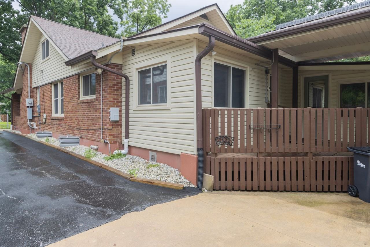 203 Edgewood Ave - Photo 3 of 36