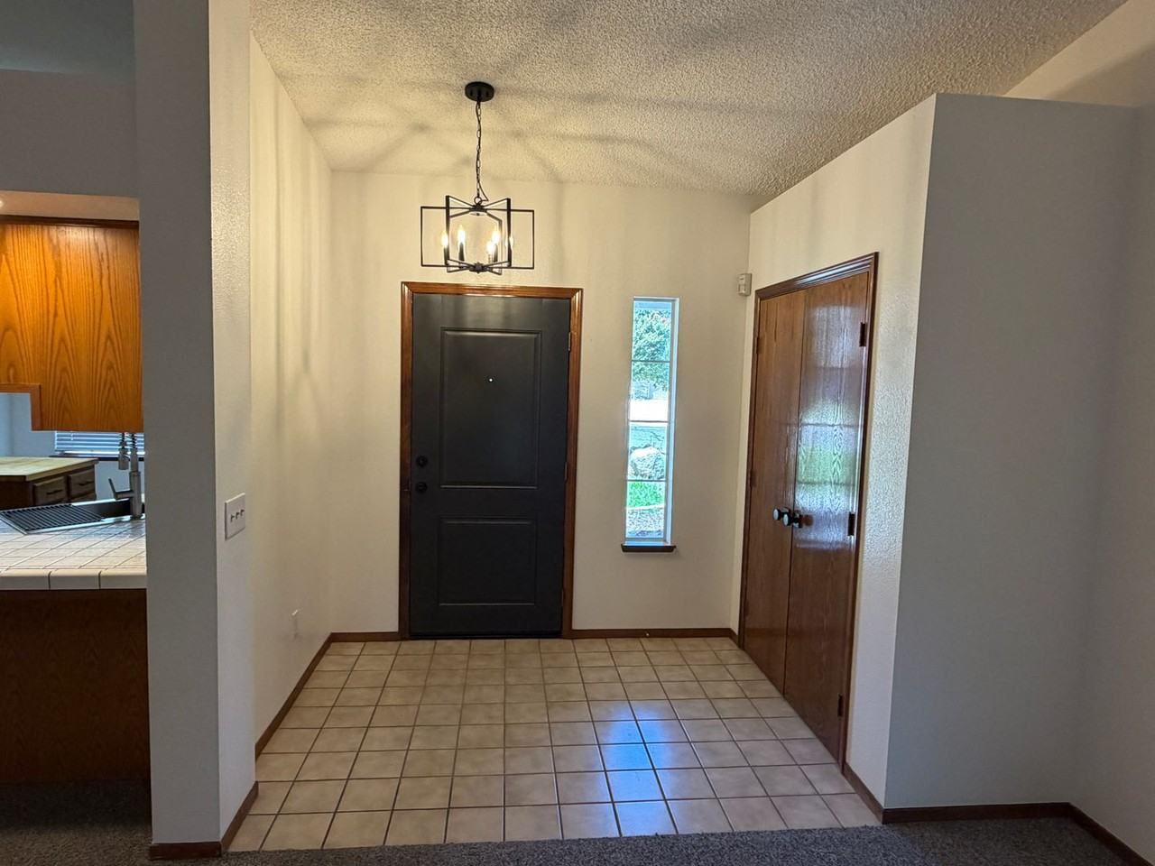 5933 W Iris Ct - Photo 4 of 29
