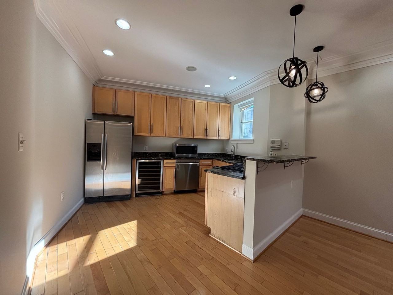 1837 11th St Nw - Photo 3 of 11