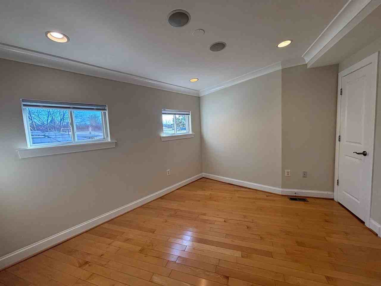 1837 11th St Nw - Photo 5 of 11