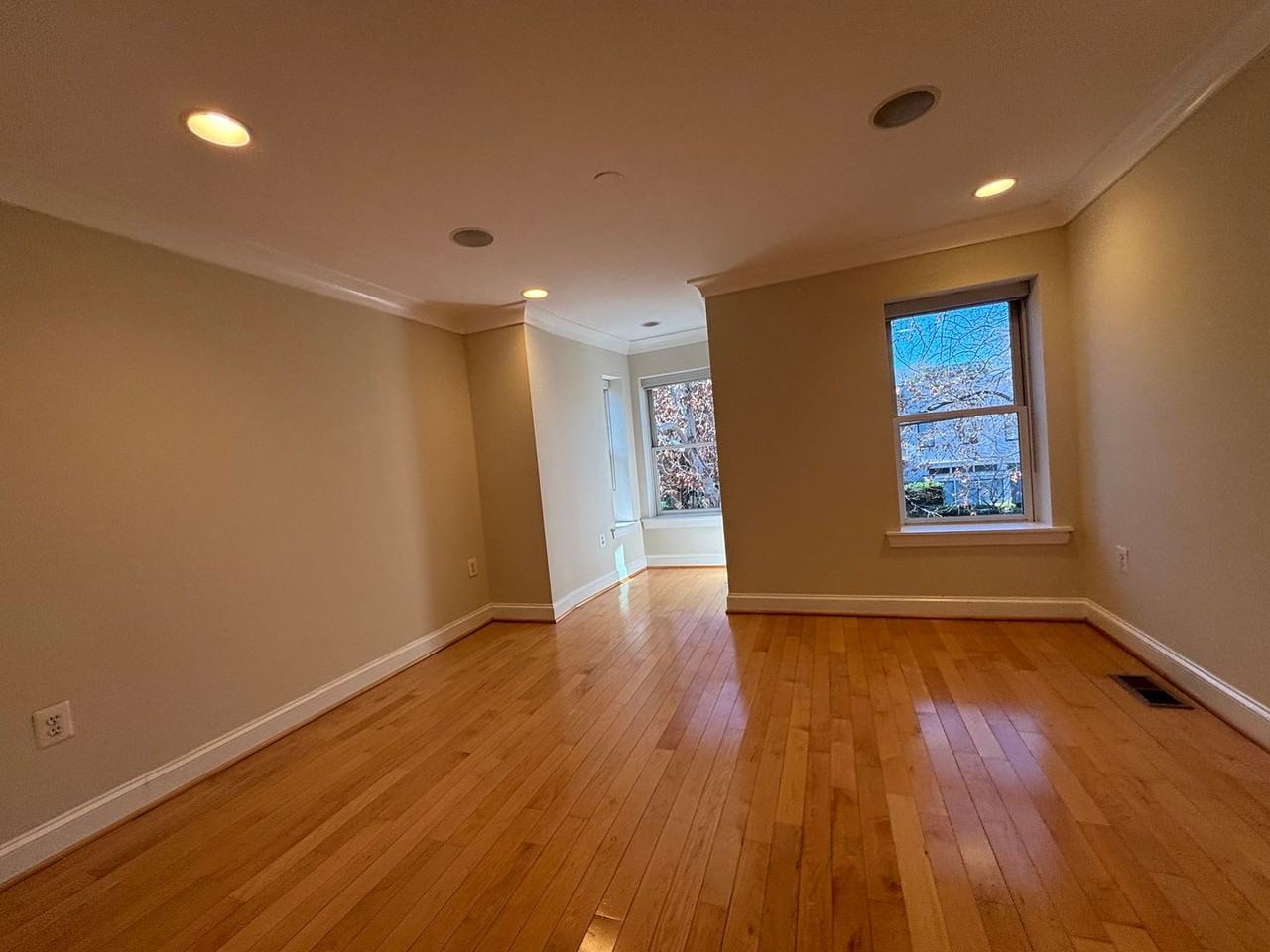 1837 11th St Nw - Photo 6 of 11