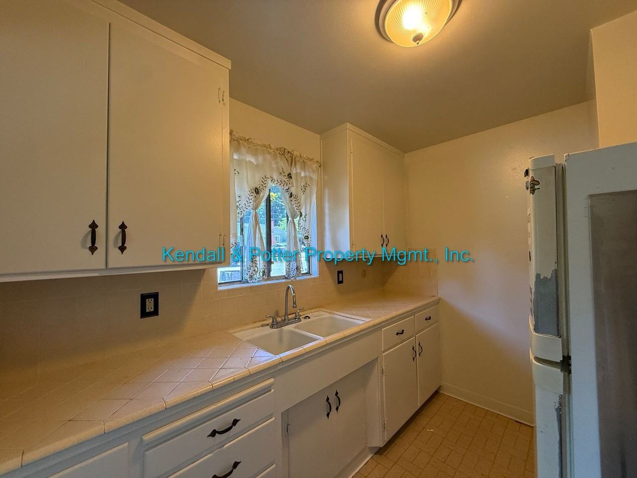 5580 Washington Way - Photo 3 of 15