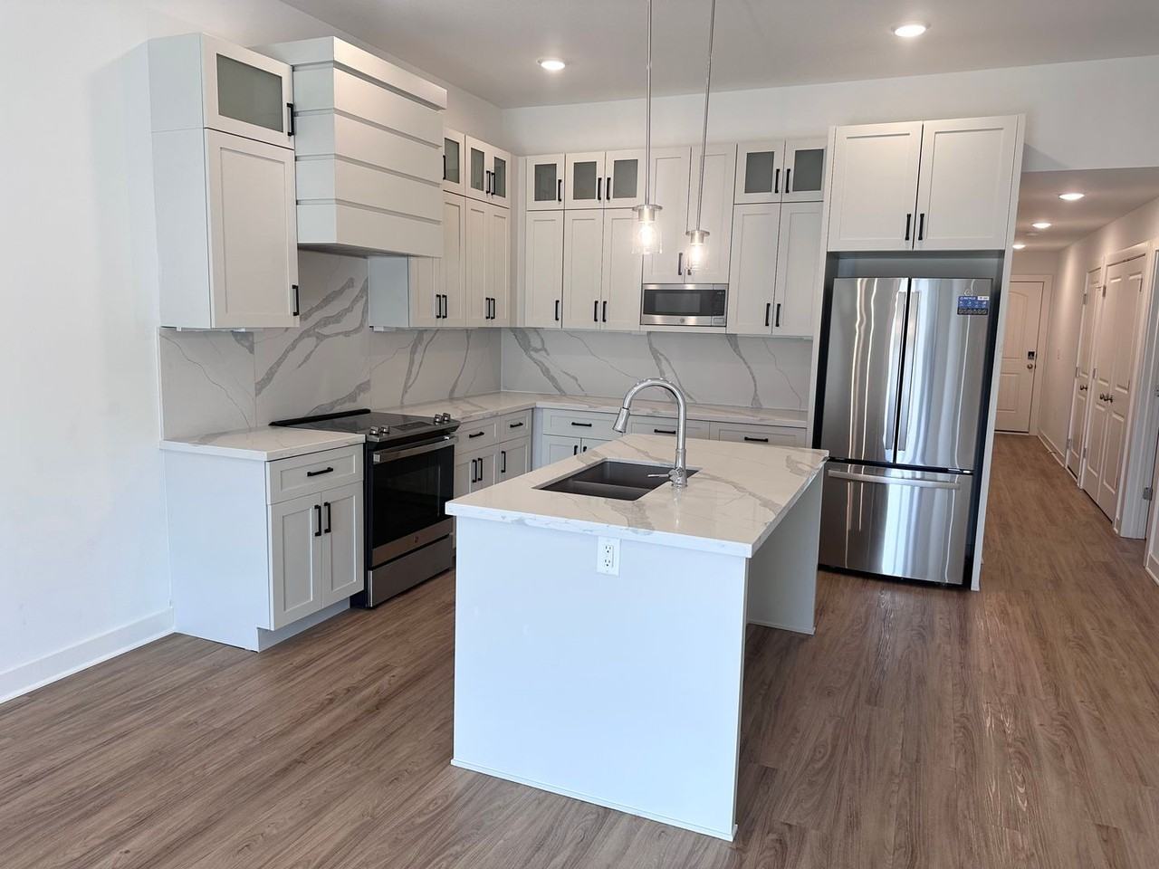 3808 Nw 93rd St - Photo 5 of 32