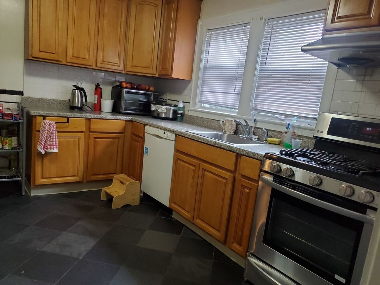 25 Wiltshire Rd - Photo 2 of 13