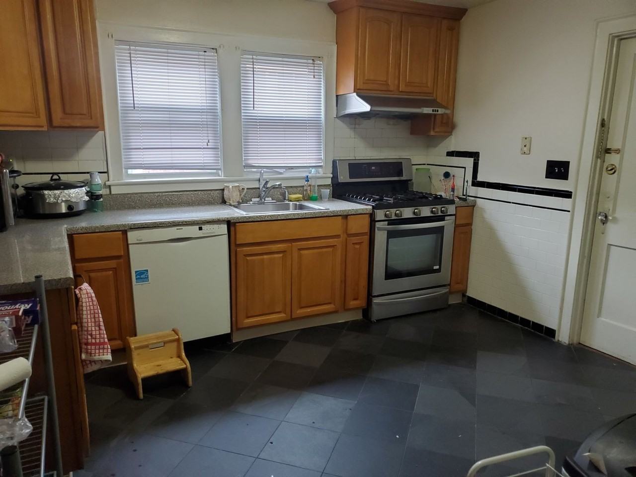 25 Wiltshire Rd - Photo 3 of 13