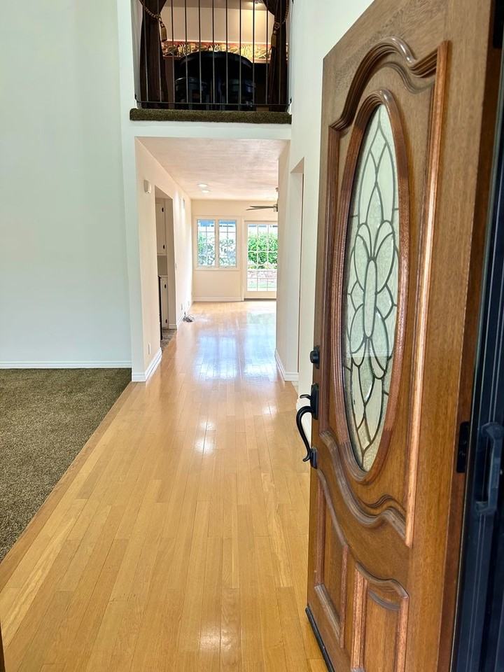 9326 Cambridge St - Photo 3 of 30