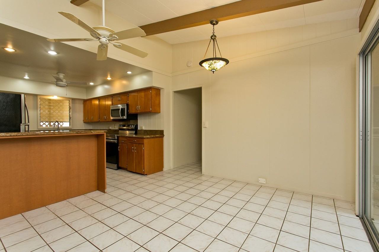 523 Iliaina St - Photo 2 of 16
