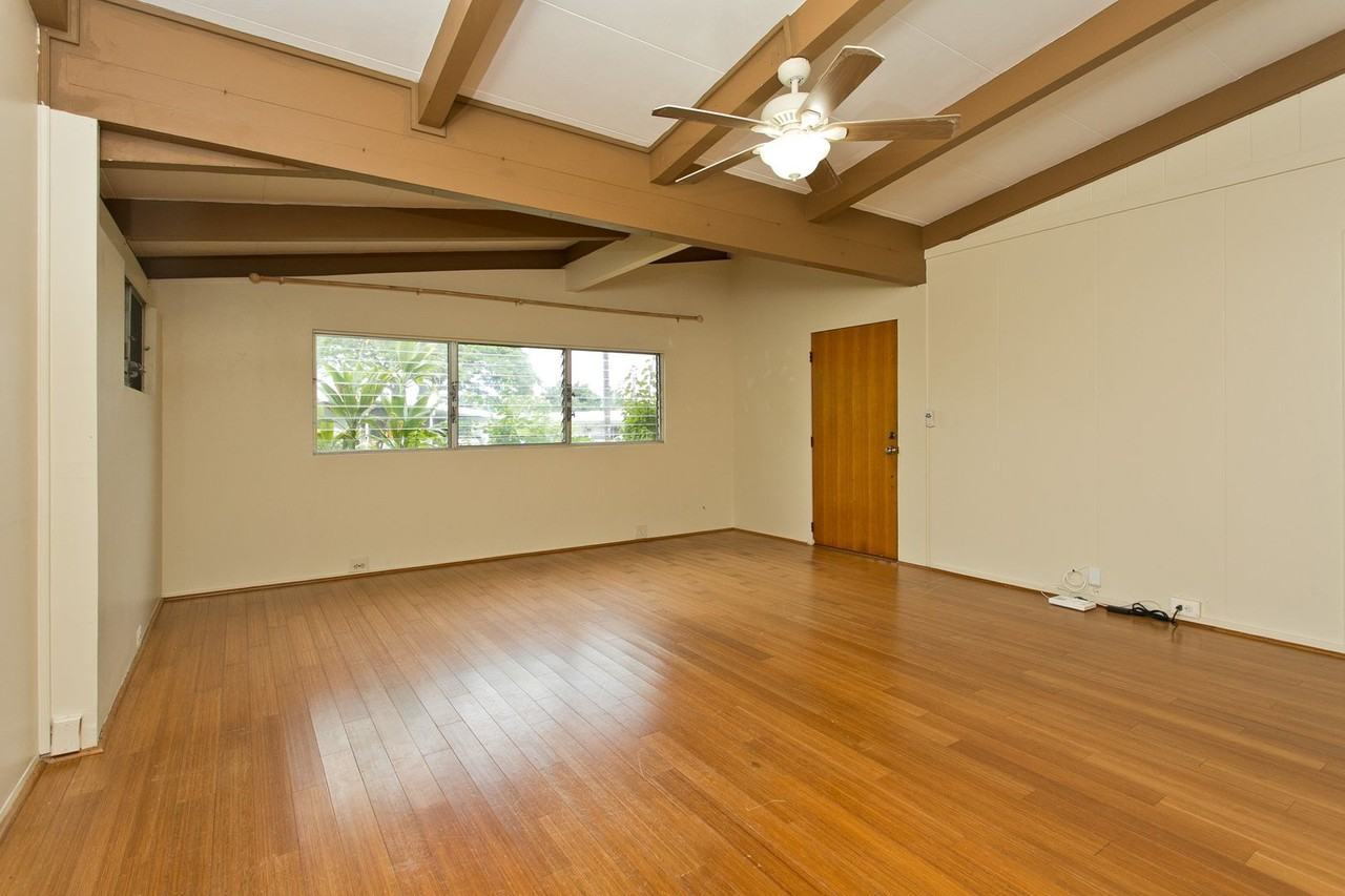 523 Iliaina St - Photo 5 of 16