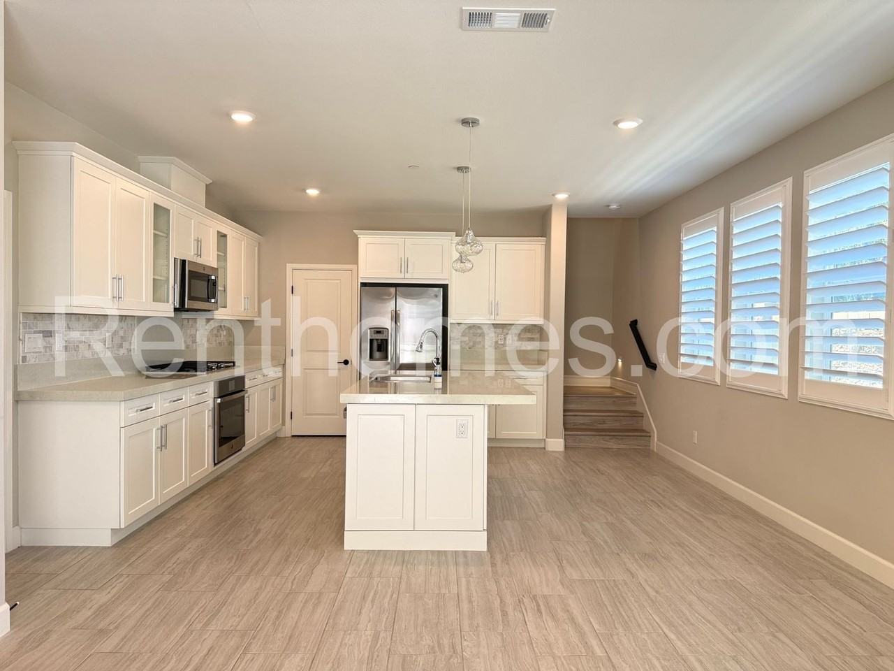 10835 Wendy Way - Photo 4 of 49