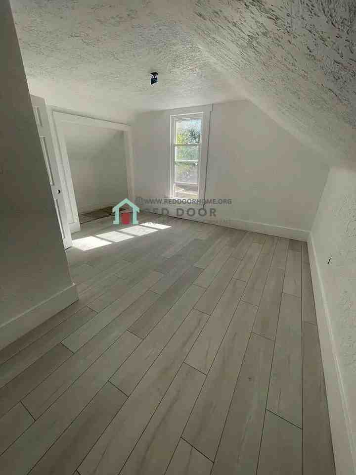 1711 6th Ave N - Photo 5 of 19
