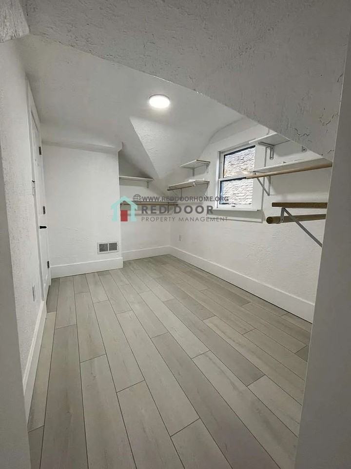 1711 6th Ave N - Photo 6 of 19