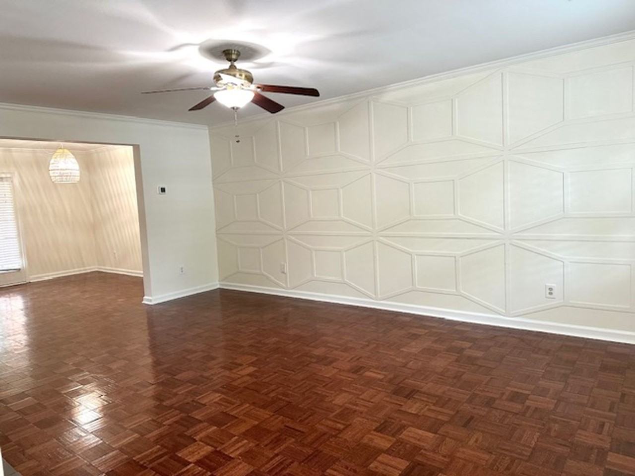 104 Carlyle Cir - Photo 5 of 32