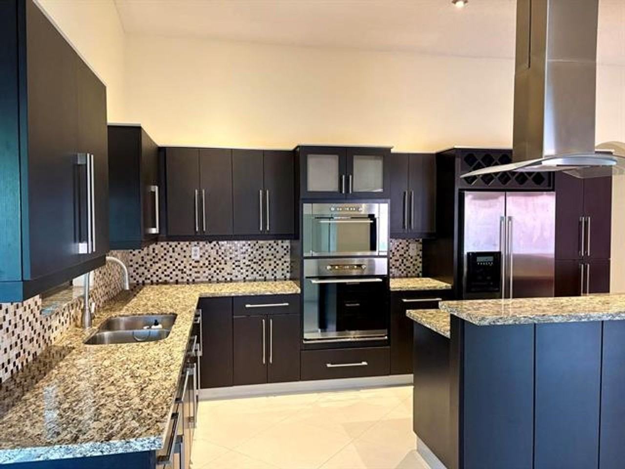 14776 Sw 138th Ter - Photo 3 of 40