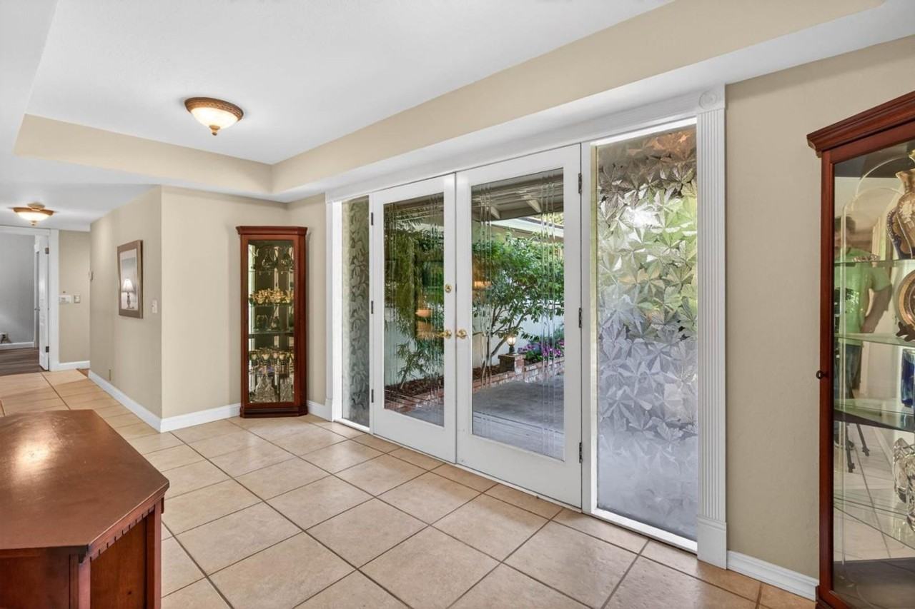 19650 Sky Oaks Way - Photo 5 of 25
