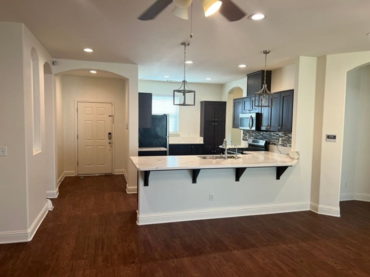 947 Timothy Ave - Photo 4 of 16