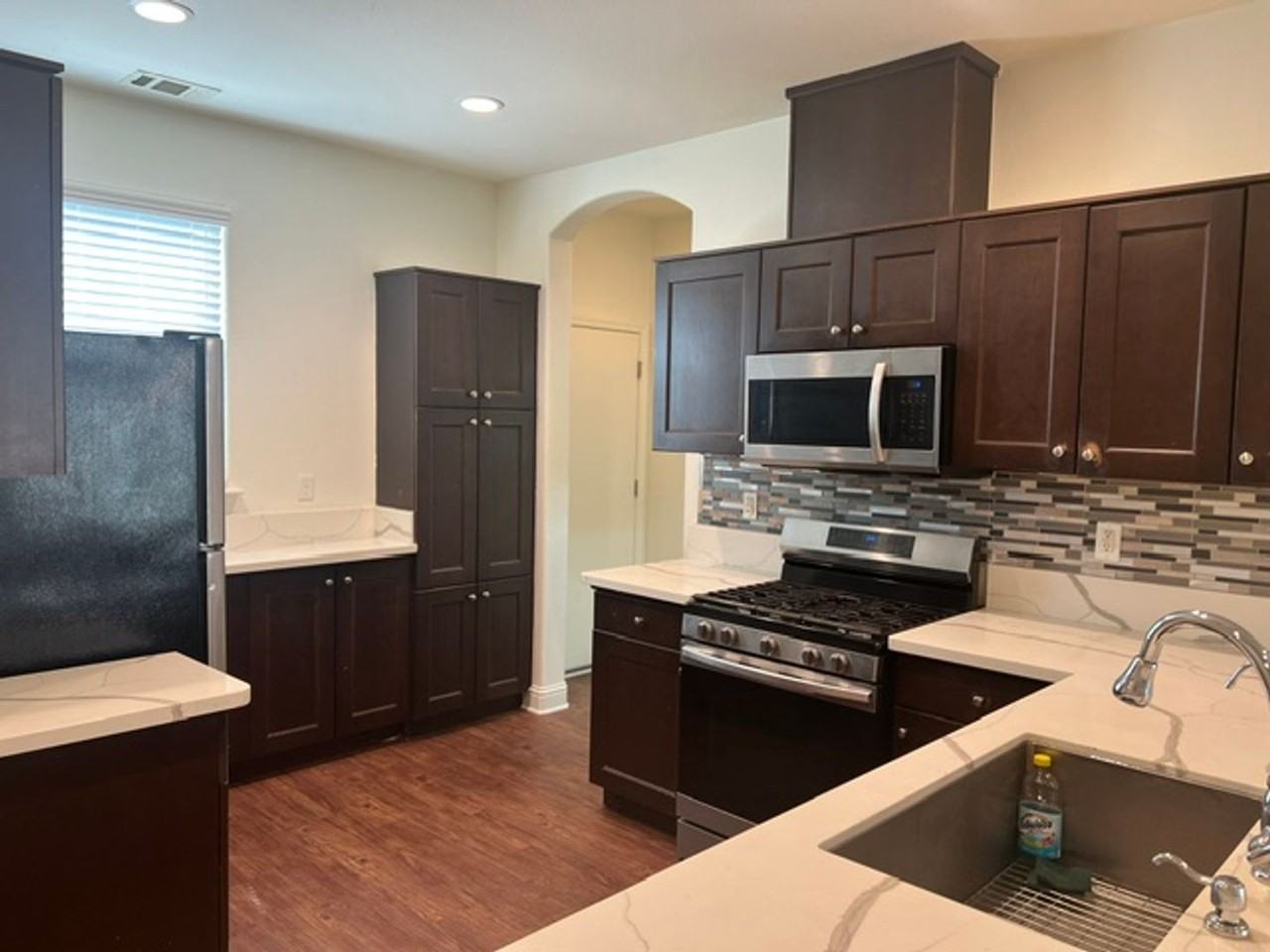 947 Timothy Ave - Photo 5 of 16