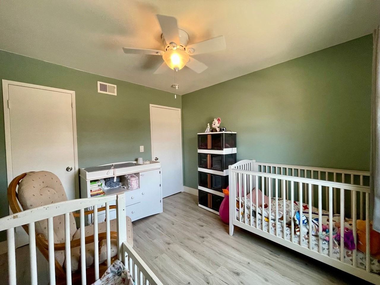 1280 Denver Ln #E - Photo 4 of 18
