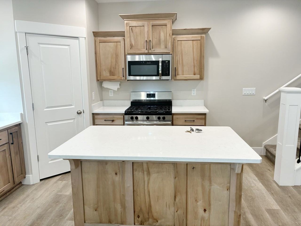 361 N Fanning Ave - Photo 4 of 19