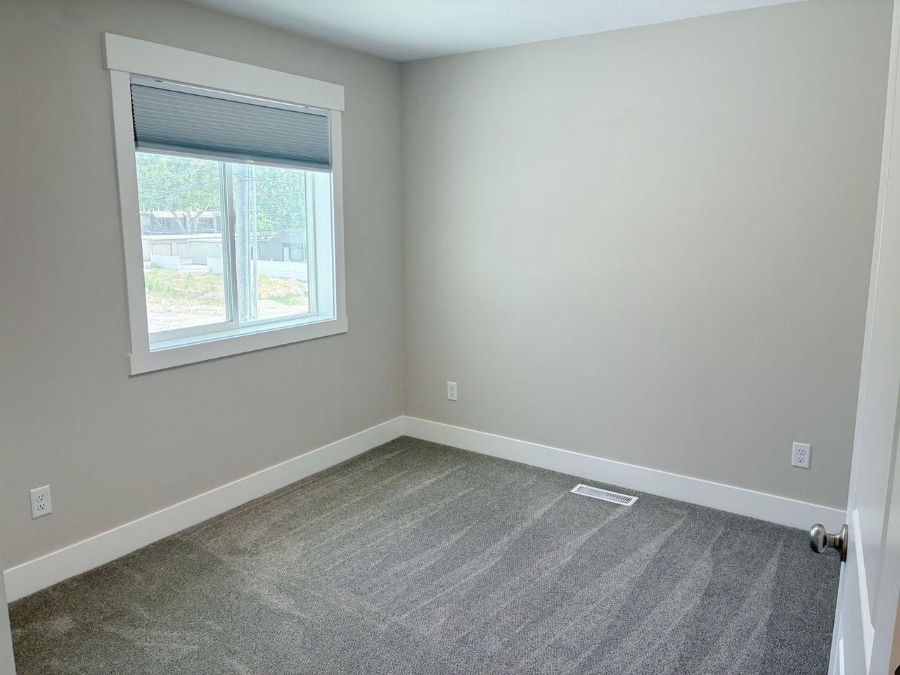 361 N Fanning Ave - Photo 7 of 19