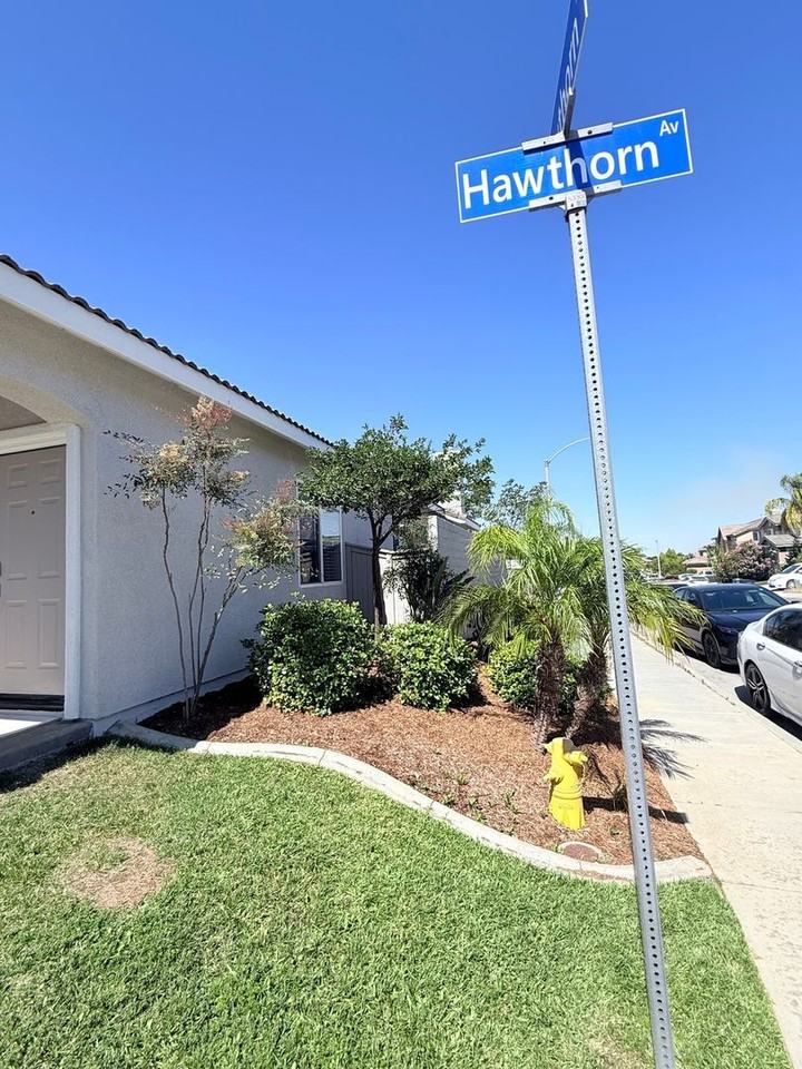 13403 Hawthorn Ave - Photo 4 of 28