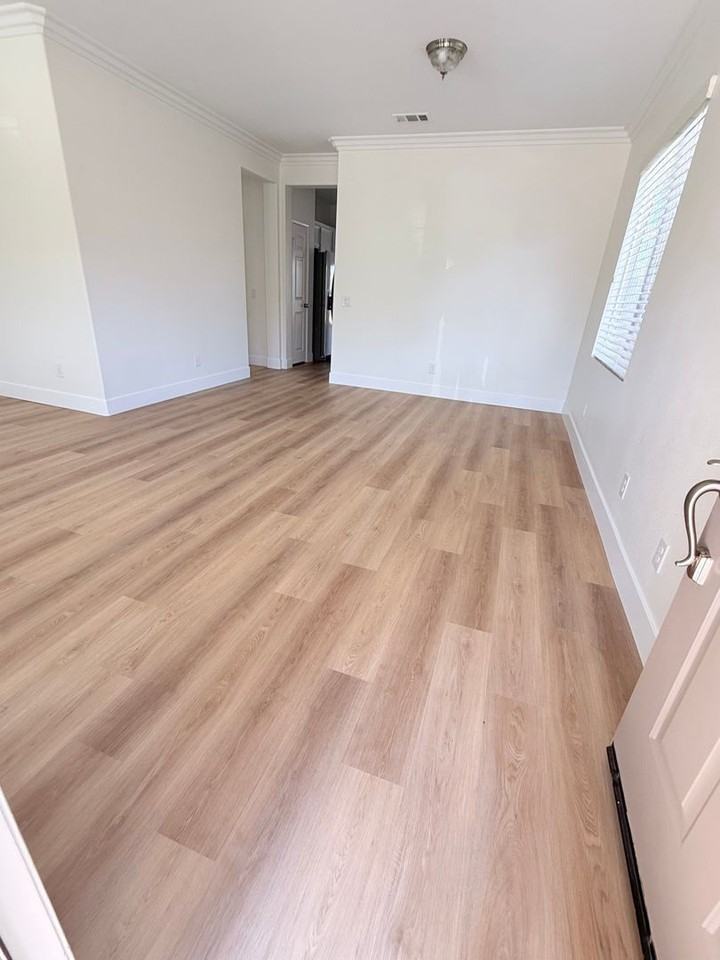 13403 Hawthorn Ave - Photo 5 of 28