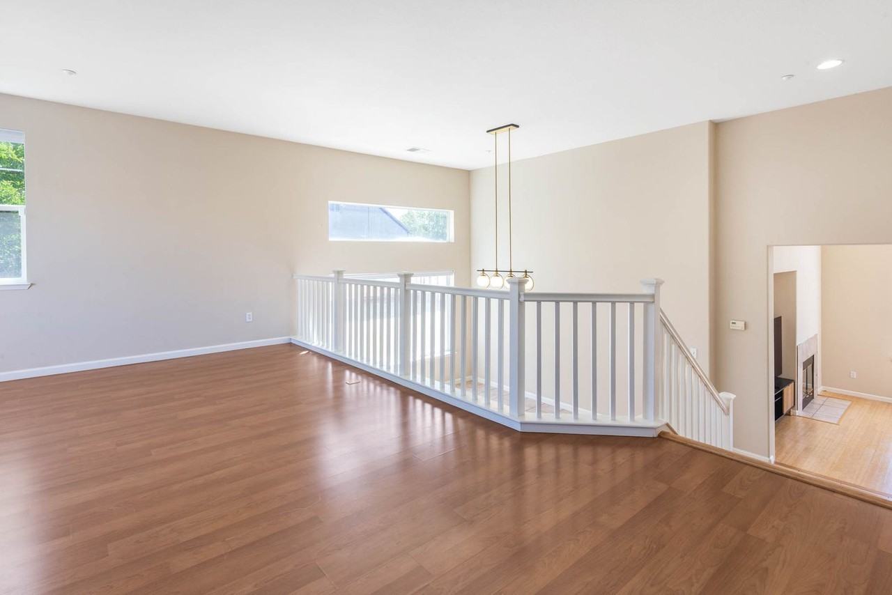 2902 Haddington Ct - Photo 6 of 50