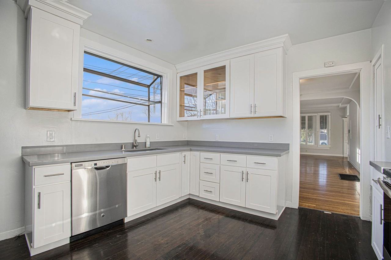 1118 High St - Photo 2 of 25