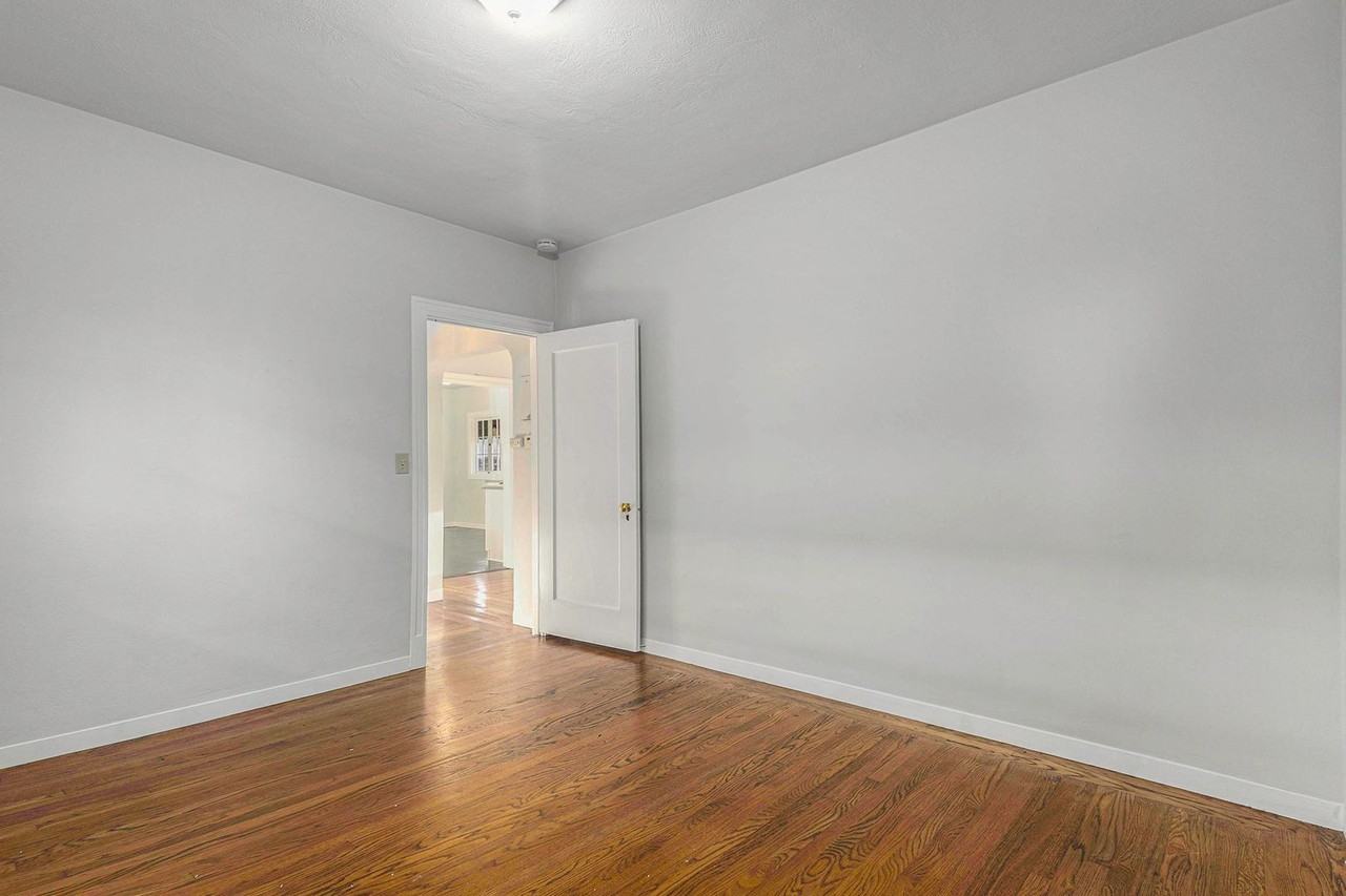 1118 High St - Photo 7 of 25