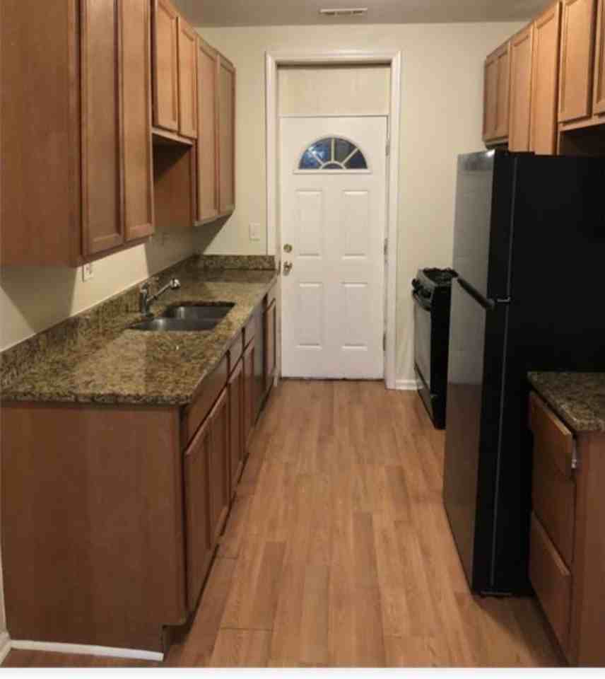 7952 S Dobson Ave - Photo 2 of 8