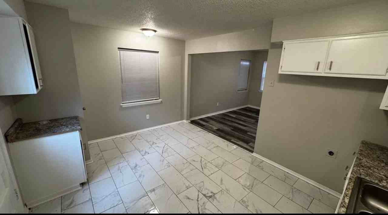 4264 Double Tree Rd - Photo 2 of 7