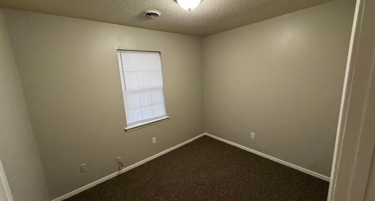4264 Double Tree Rd - Photo 4 of 7