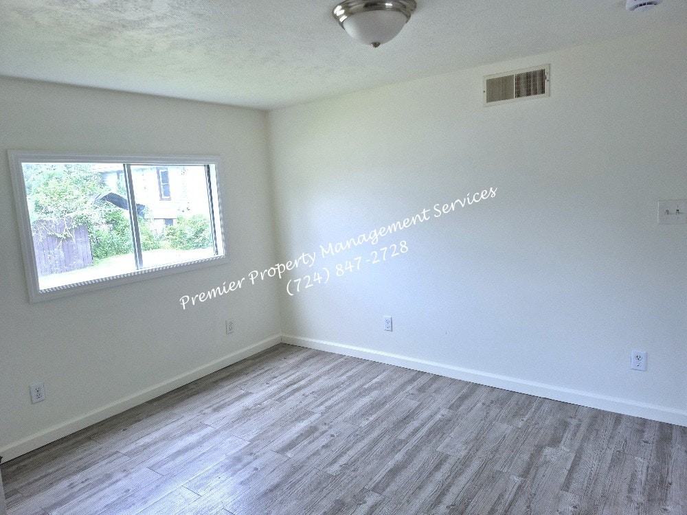 3401 45th Street, Unit B - Photo 3 of 14