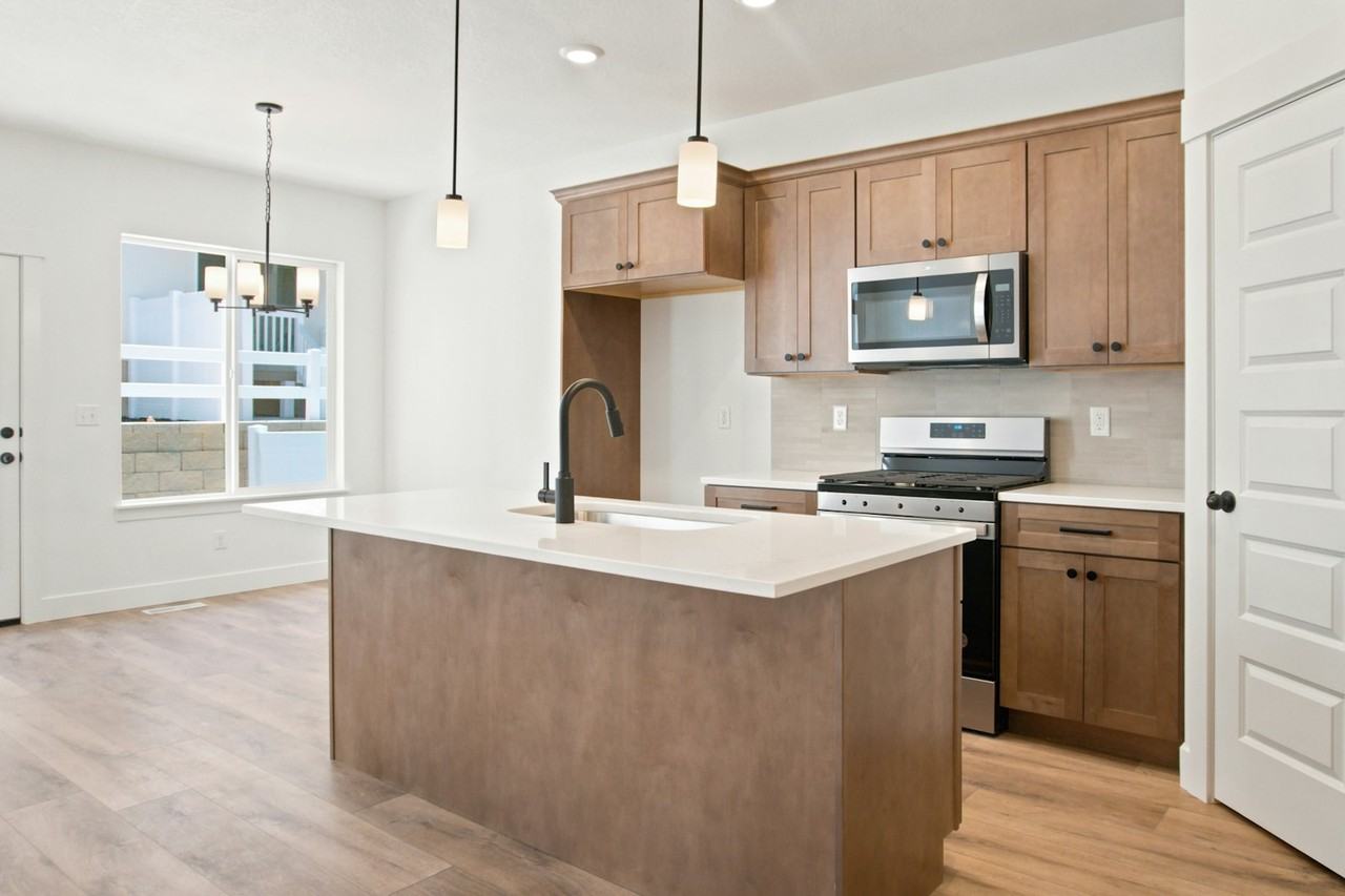 4809 S Olive Ave. - Photo 2 of 13
