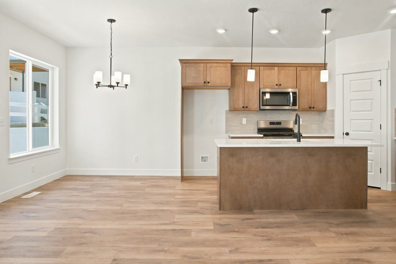 4809 S Olive Ave. - Photo 3 of 13