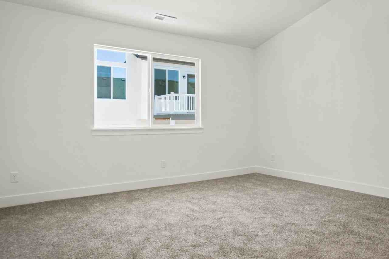 4809 S Olive Ave. - Photo 5 of 13