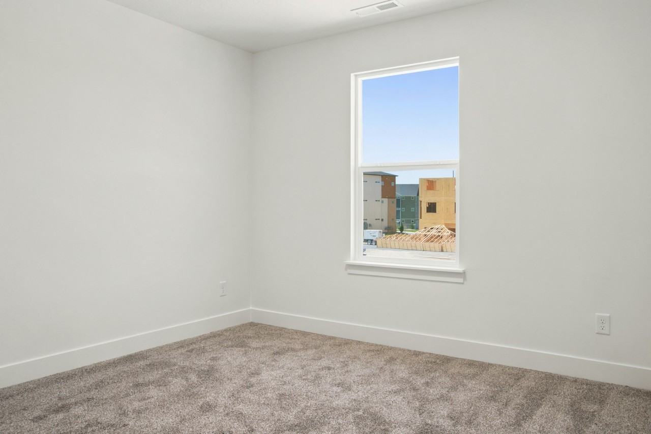 4809 S Olive Ave. - Photo 6 of 13