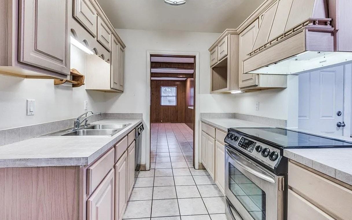 1802 Anderson Street - Photo 5 of 10