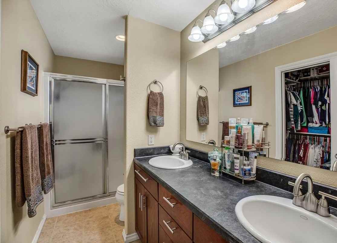 816 49th Street North - Photo 3 of 10