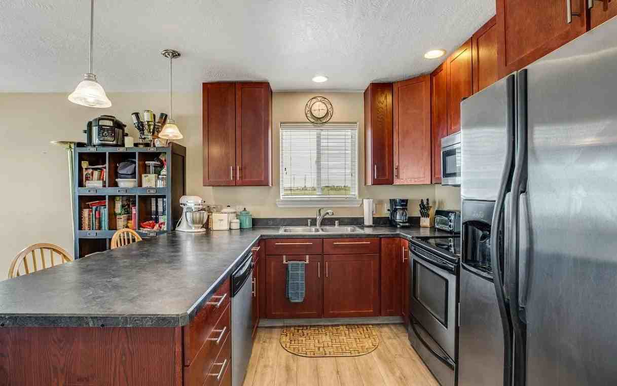 816 49th Street North - Photo 4 of 10