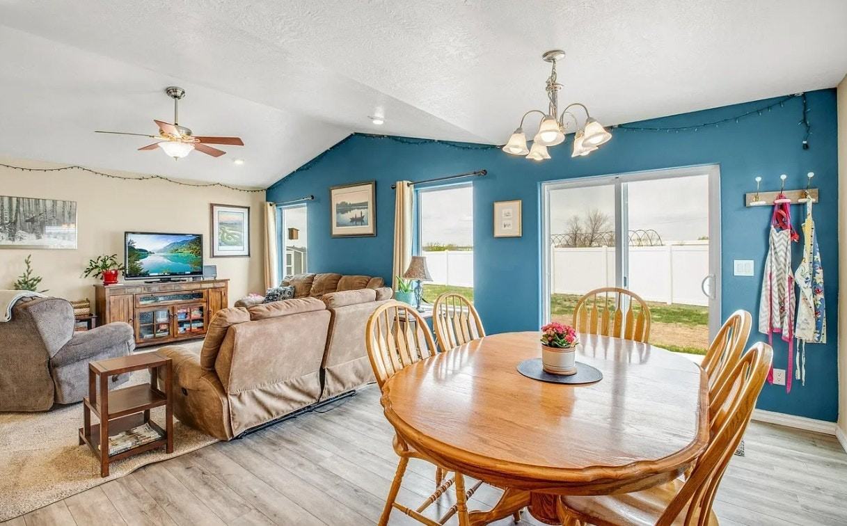 816 49th Street North - Photo 6 of 10