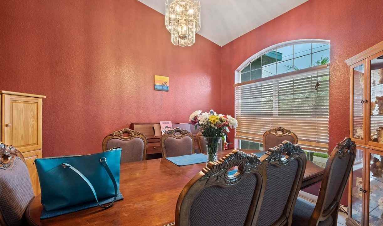 9042 Pemberton Street - Photo 6 of 13