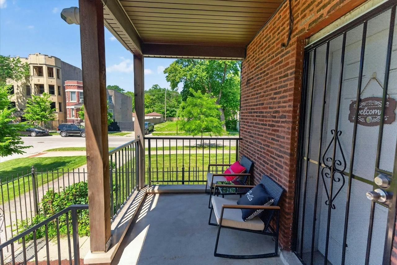 3622 West Franklin Boulevard, Unit Garden - Photo 6 of 50