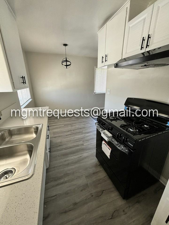 7641 Bright Ave, Unit C (top-frnt) - Photo 5 of 13