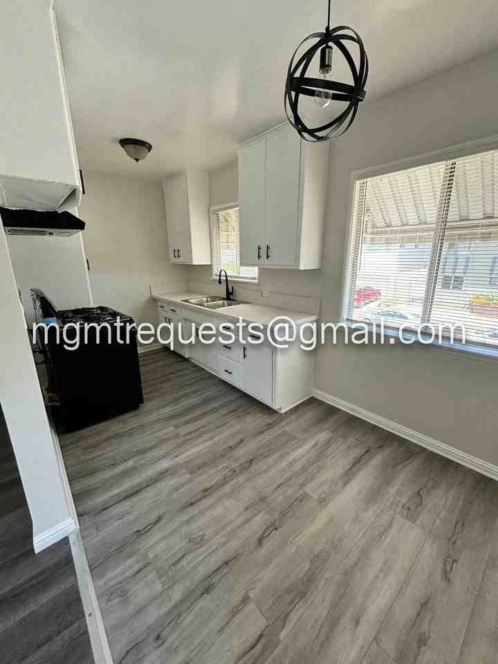 7641 Bright Ave, Unit C (top-frnt) - Photo 6 of 13
