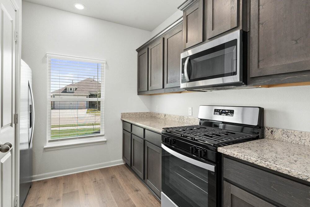 1529 Harvester Dr - Photo 5 of 20